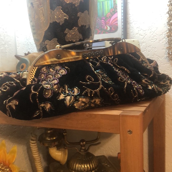 Vintage hand beaded bag - Picture 7 of 15